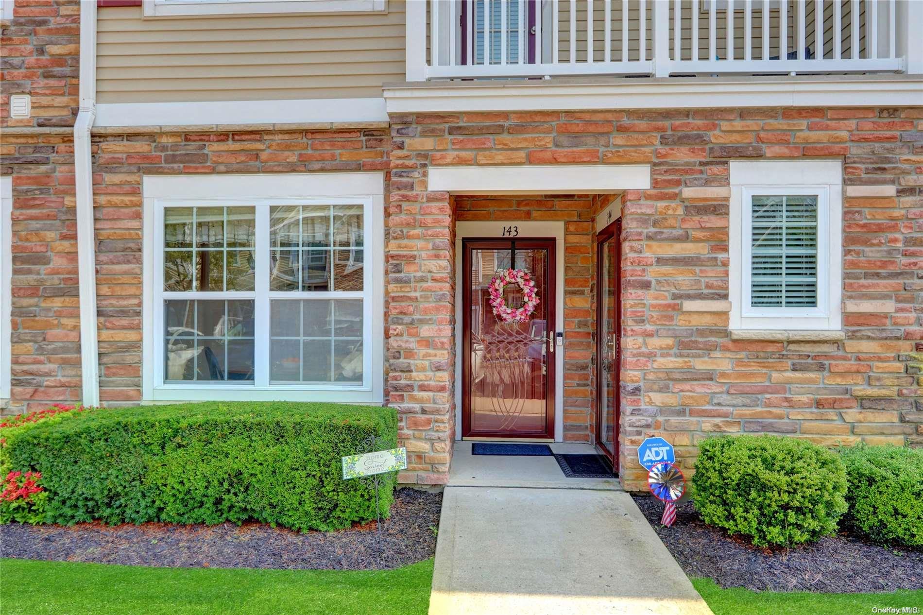 143 Somerset Drive # 143, Massapequa, NY 11758