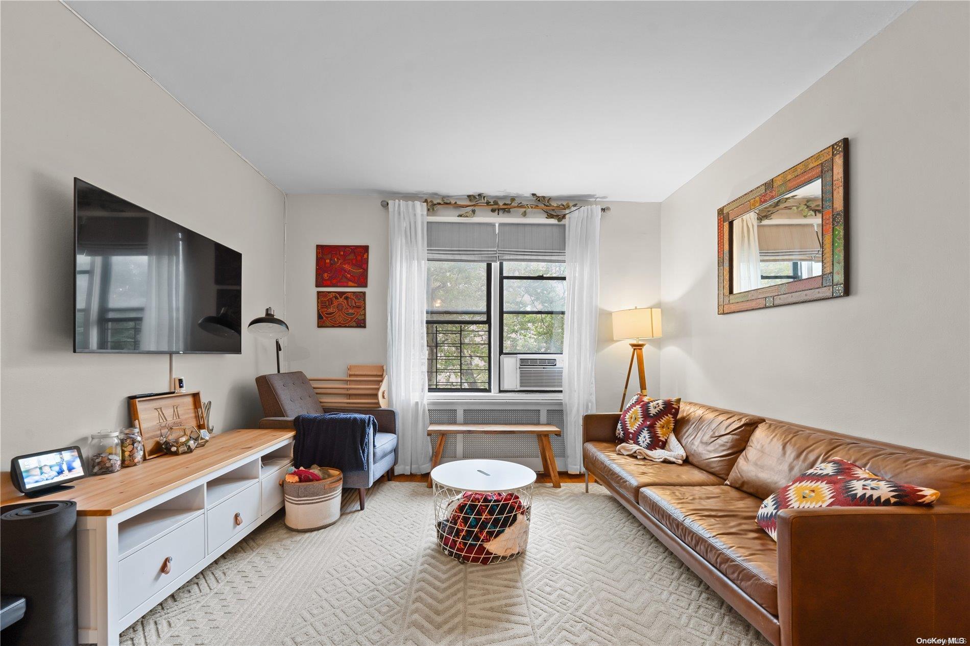 139-21 85th Drive # 4G, Briarwood, NY 11435