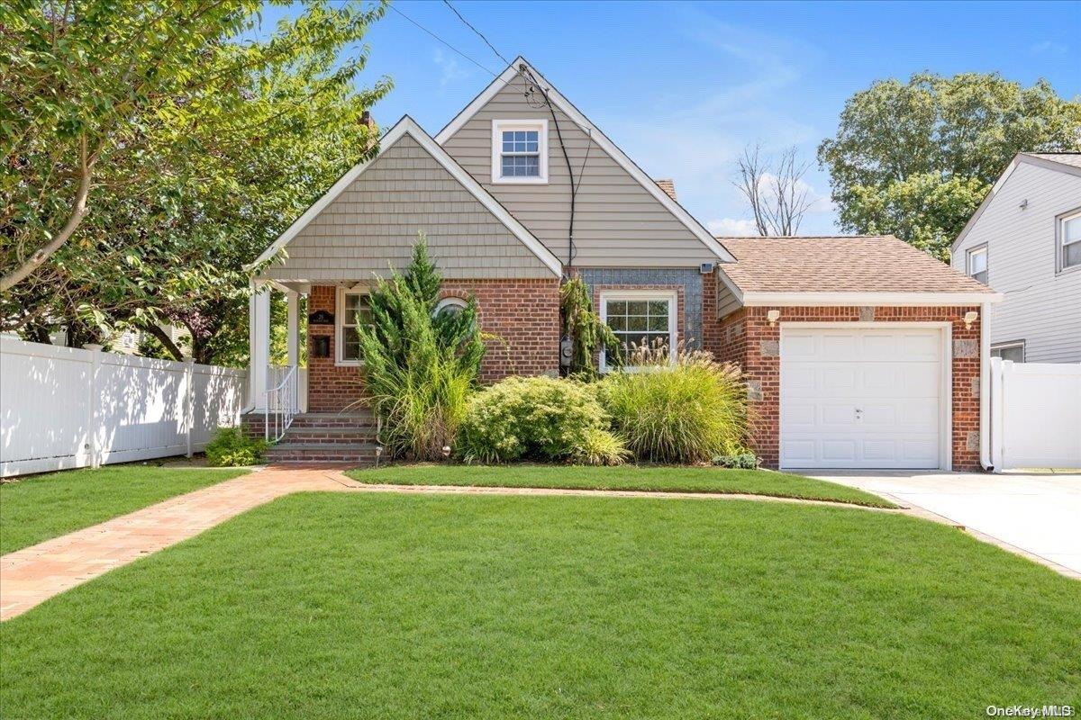 26 Murdock Road, East Rockaway, NY 11518