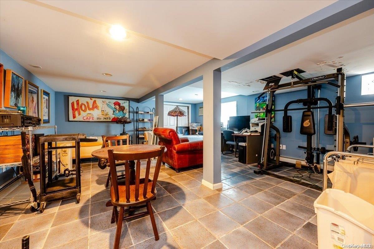 800 Montauk Highway, West Islip, NY 11795