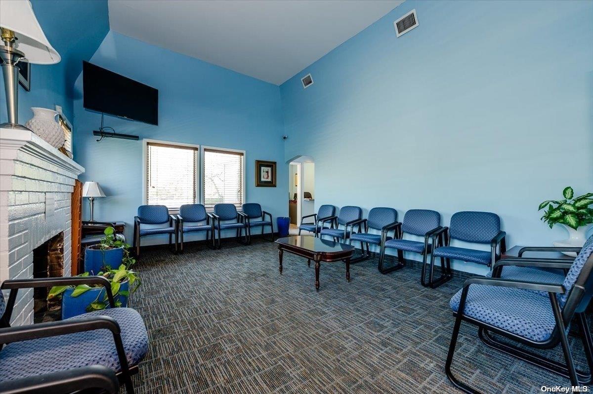 800 Montauk Highway, West Islip, NY 11795