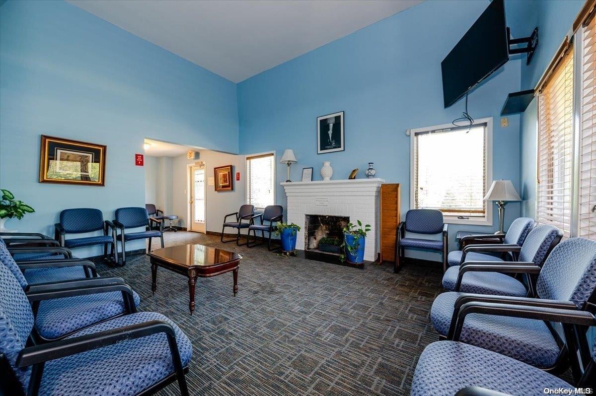 800 Montauk Highway, West Islip, NY 11795