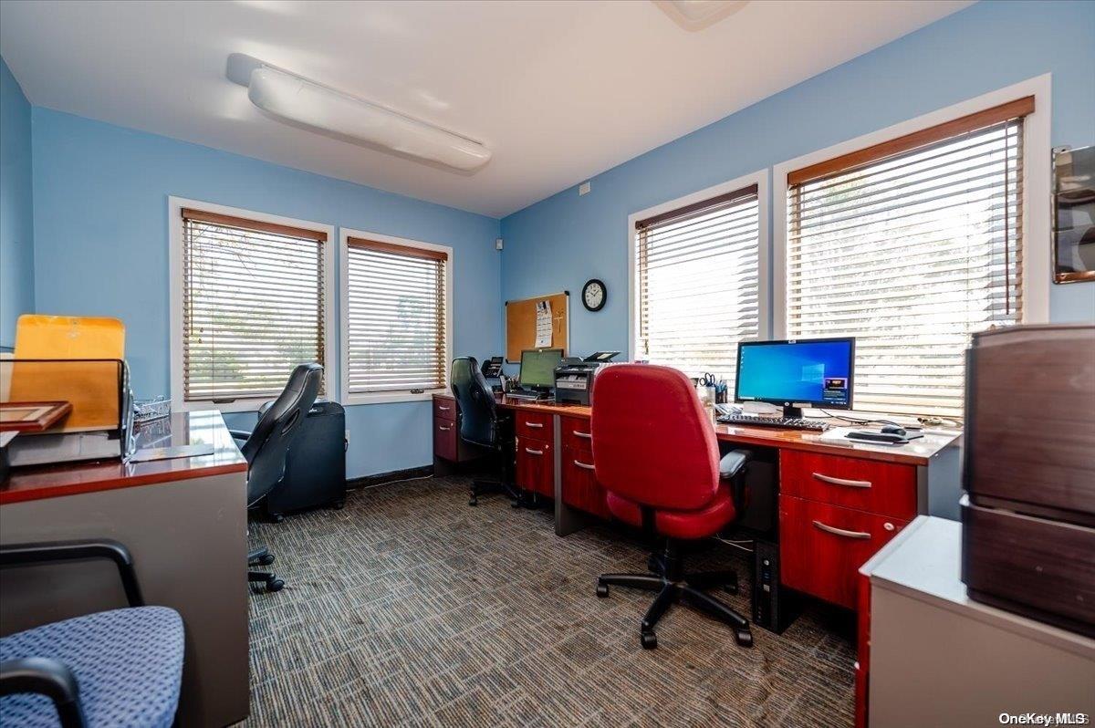 800 Montauk Highway, West Islip, NY 11795