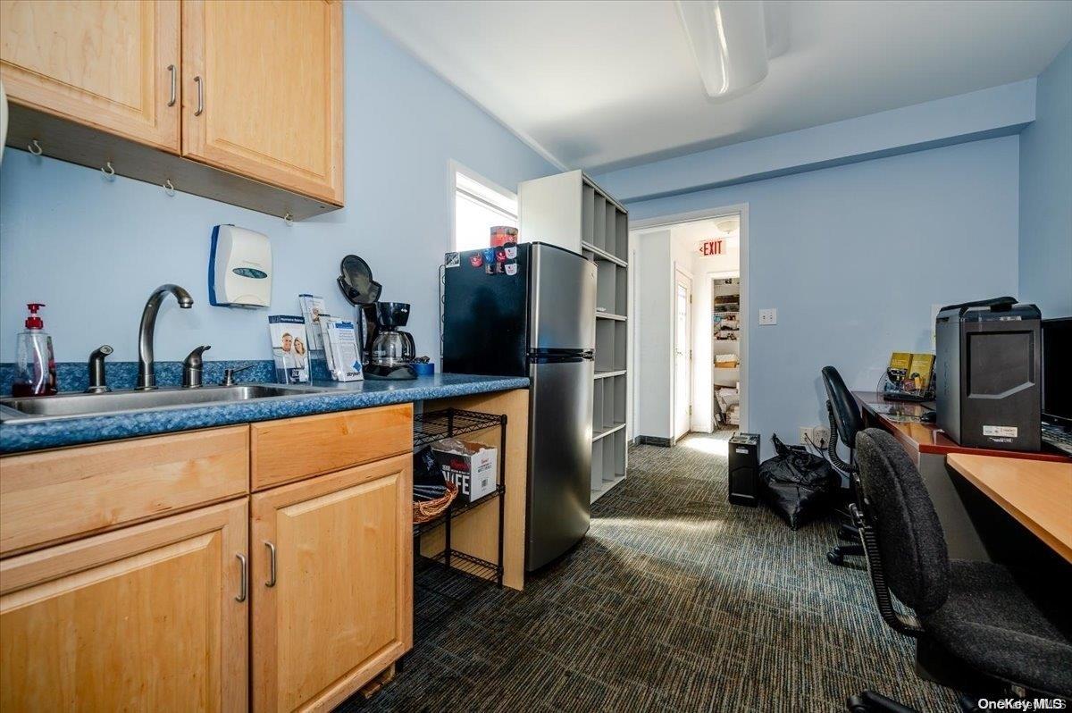 800 Montauk Highway, West Islip, NY 11795