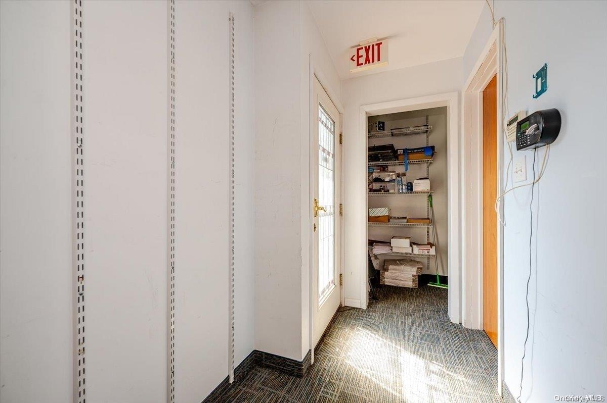 800 Montauk Highway, West Islip, NY 11795