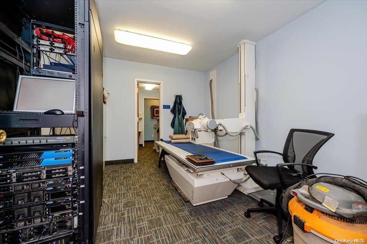 800 Montauk Highway, West Islip, NY 11795