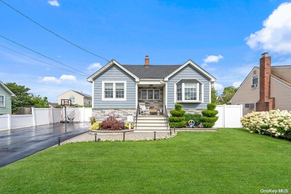 749 Sunrise Avenue, Bellmore, NY 11710