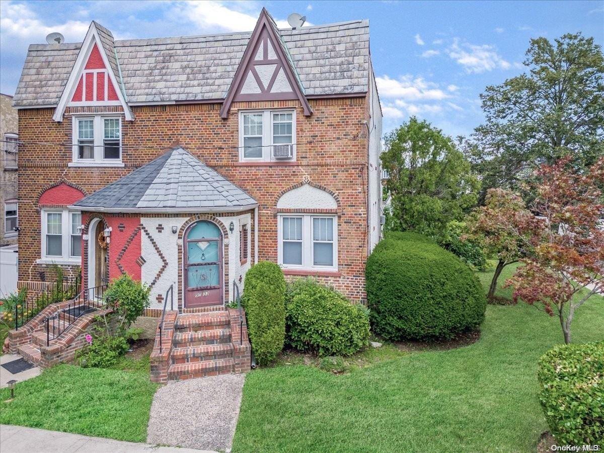 95-33 242nd Street, Bellerose Terrace, NY 11001