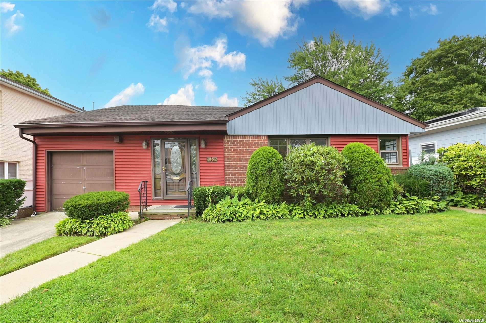 69-22 261st Street, Glen Oaks, NY 11004