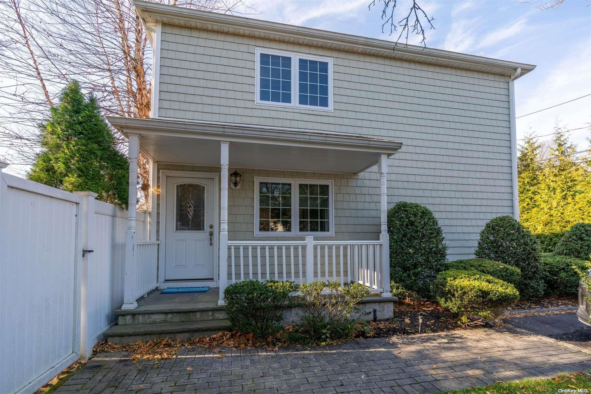 3 Lee Gray Court, Glen Cove, NY 11542