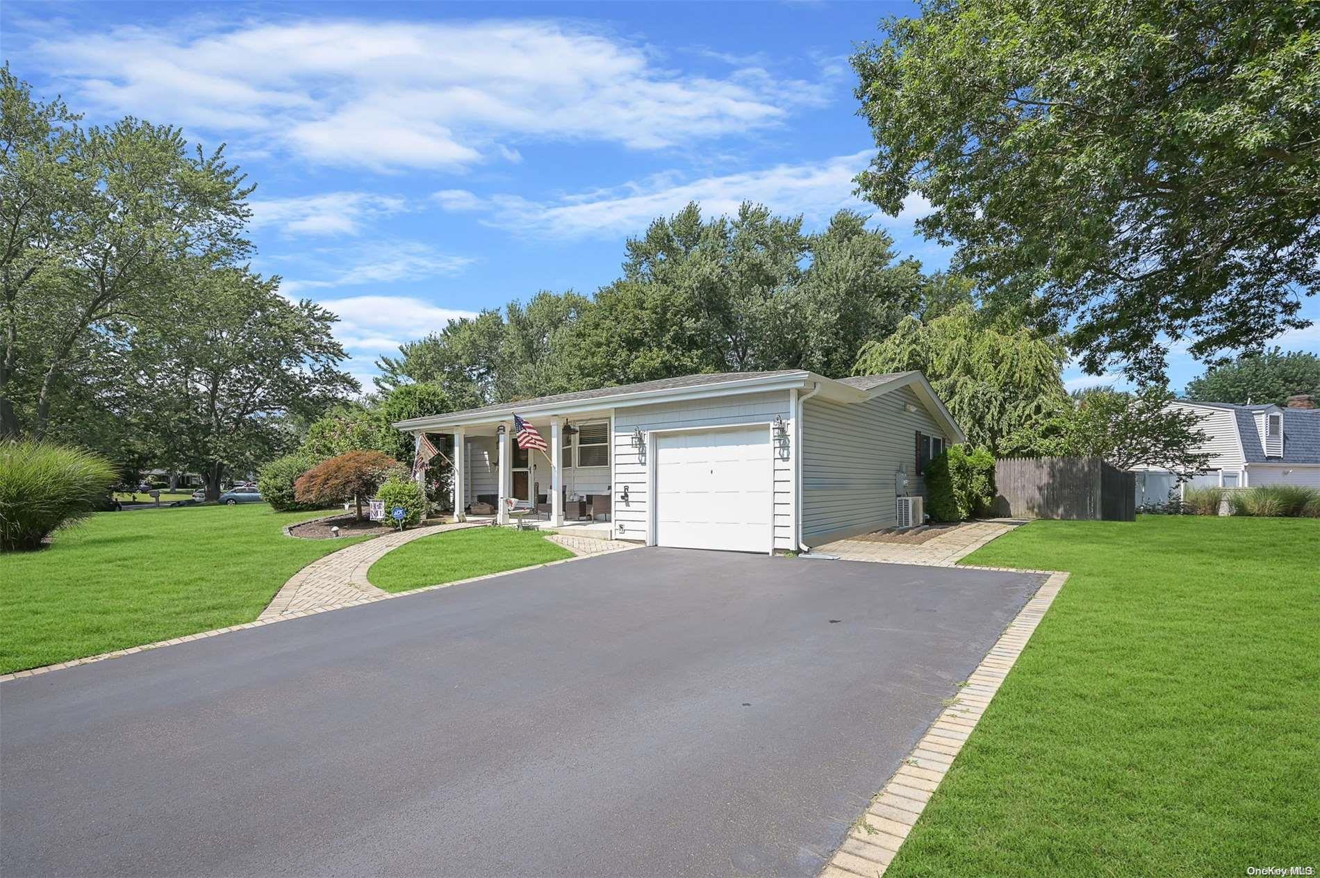 1 Ivy League Lane, Stony Brook, NY 11790