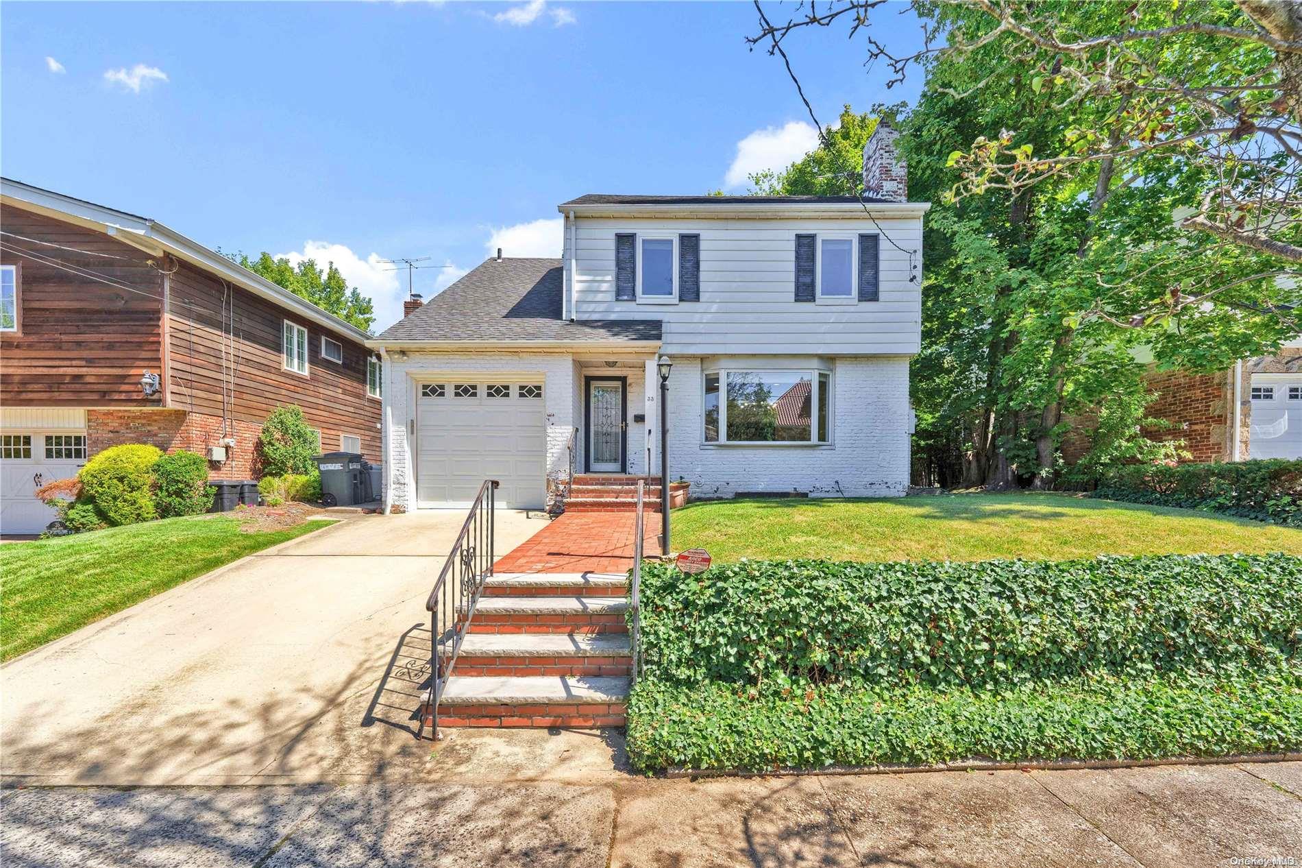 33 Essex Road, Great Neck, NY 11023