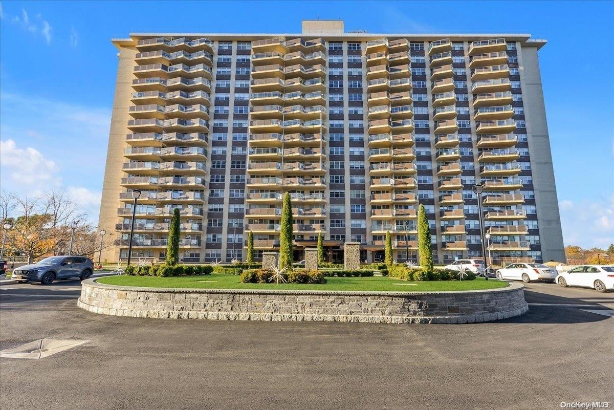 17-85 215 Street # 10M, Bayside, NY 11360