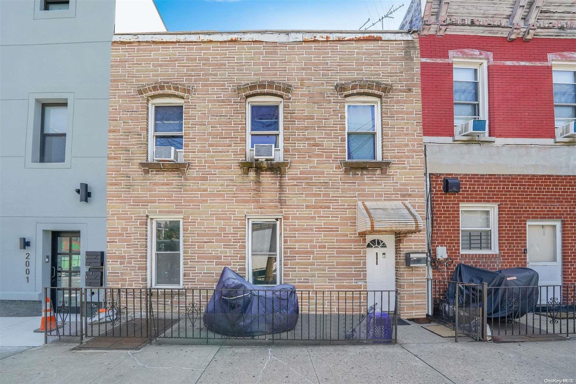 20-03 Steinway Street, Astoria, NY 11105