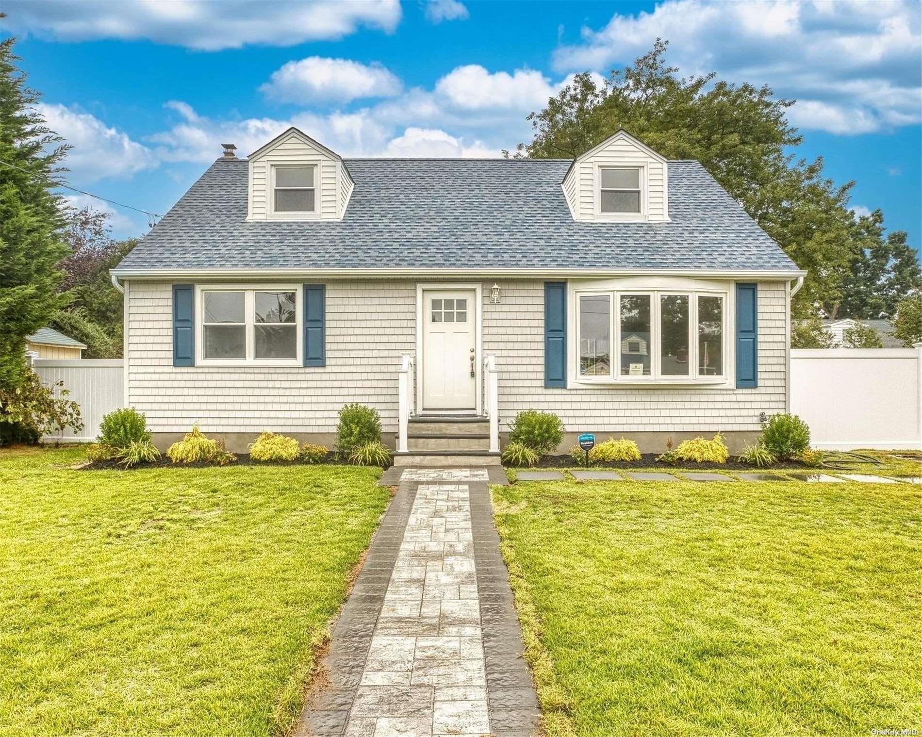 117 Brookes Road, North Babylon, NY 11703