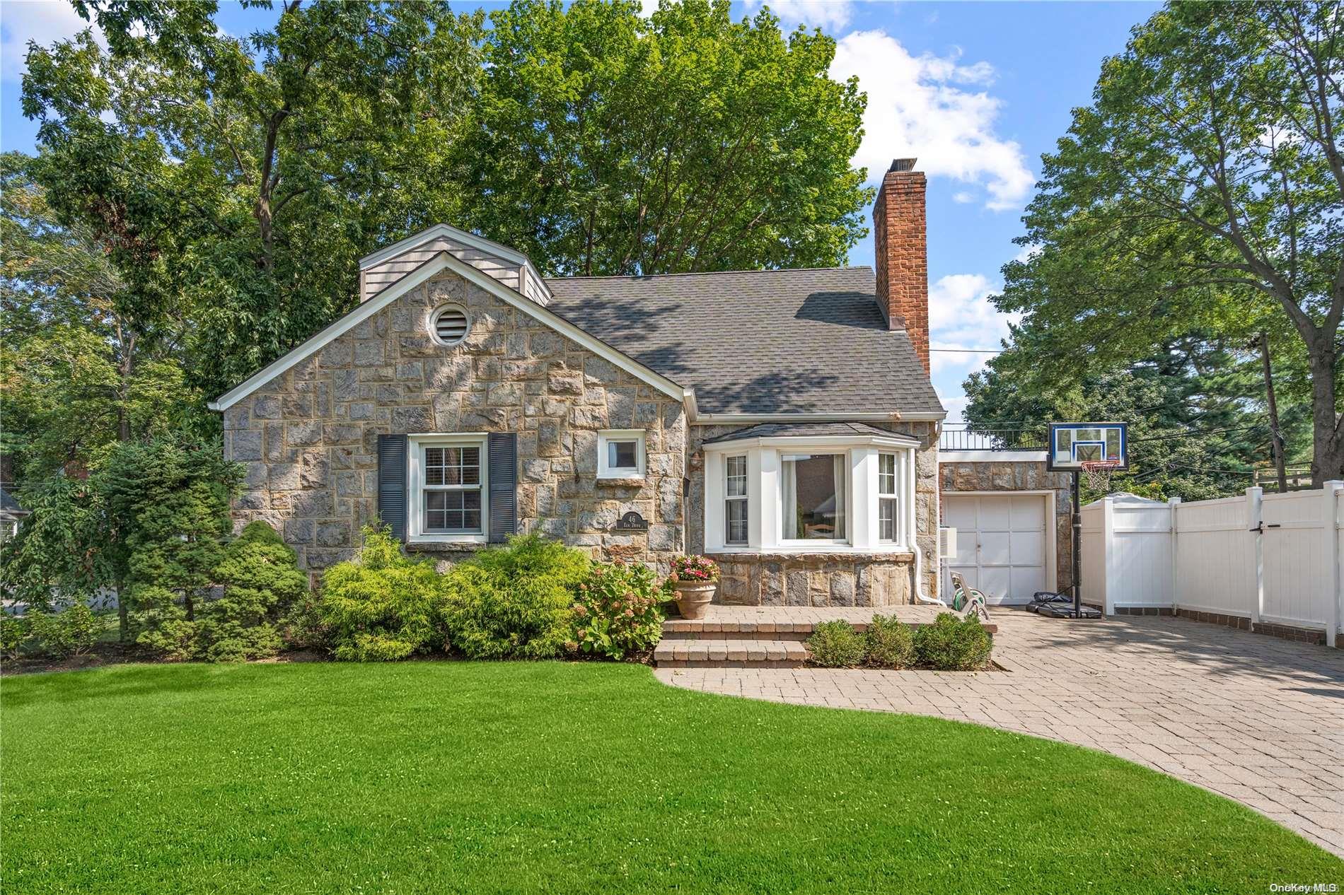 46 Elm Drive, New Hyde Park, NY 11040