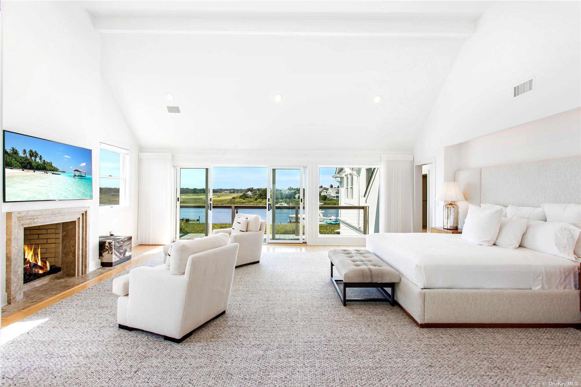 157 Dune Road, Quogue, NY 11959