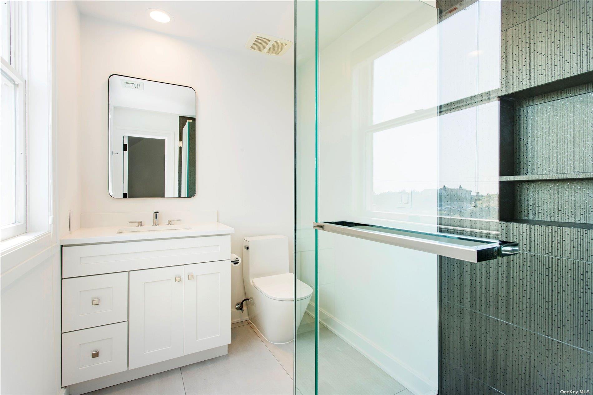 157 Dune Road, Quogue, NY 11959