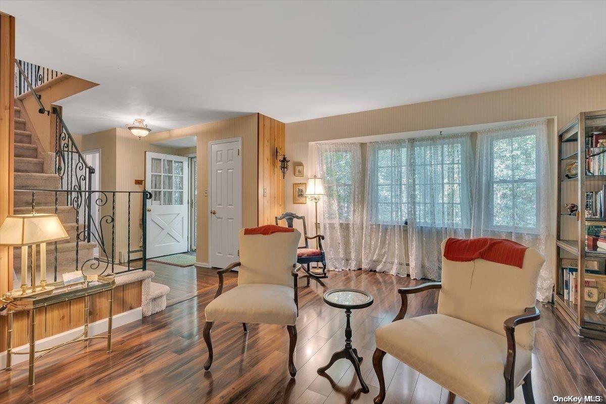 107 Fleets Cove Road, Huntington, NY 11743