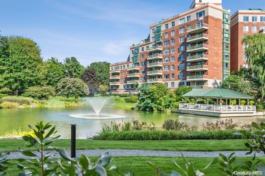 111 Cherry Valley Avenue # M31, Garden City, NY 11530