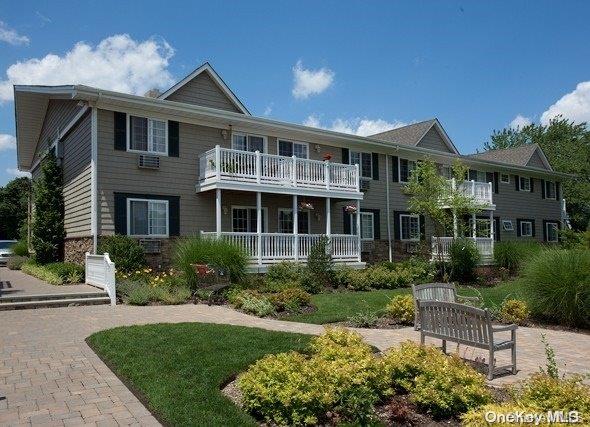 15 Willowbrook Avenue # 9A, Bay Shore, NY 11706