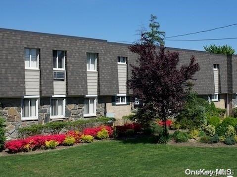 25 N Clinton Avenue # 9A, Bay Shore, NY 11706
