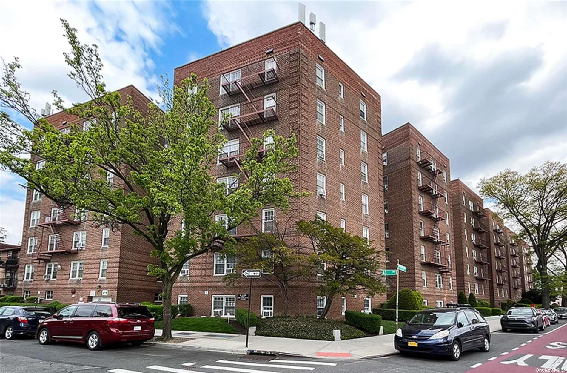 63-85 Woodhaven Blvd # 1E, Rego Park, NY 11374