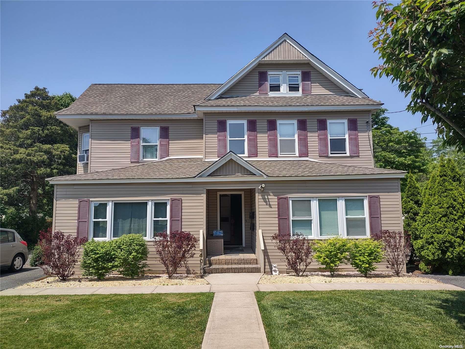 40 Tyler Avenue, West Sayville, NY 11796