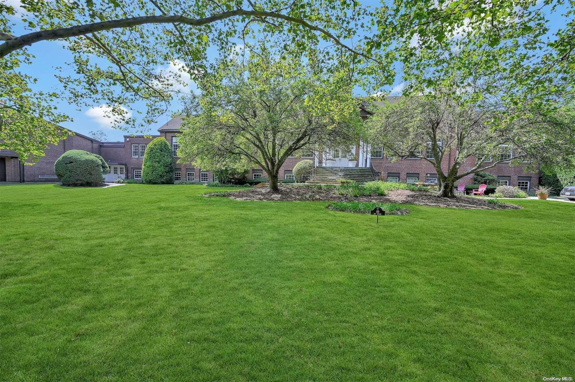 69 Bay Avenue # E, Huntington, NY 11743