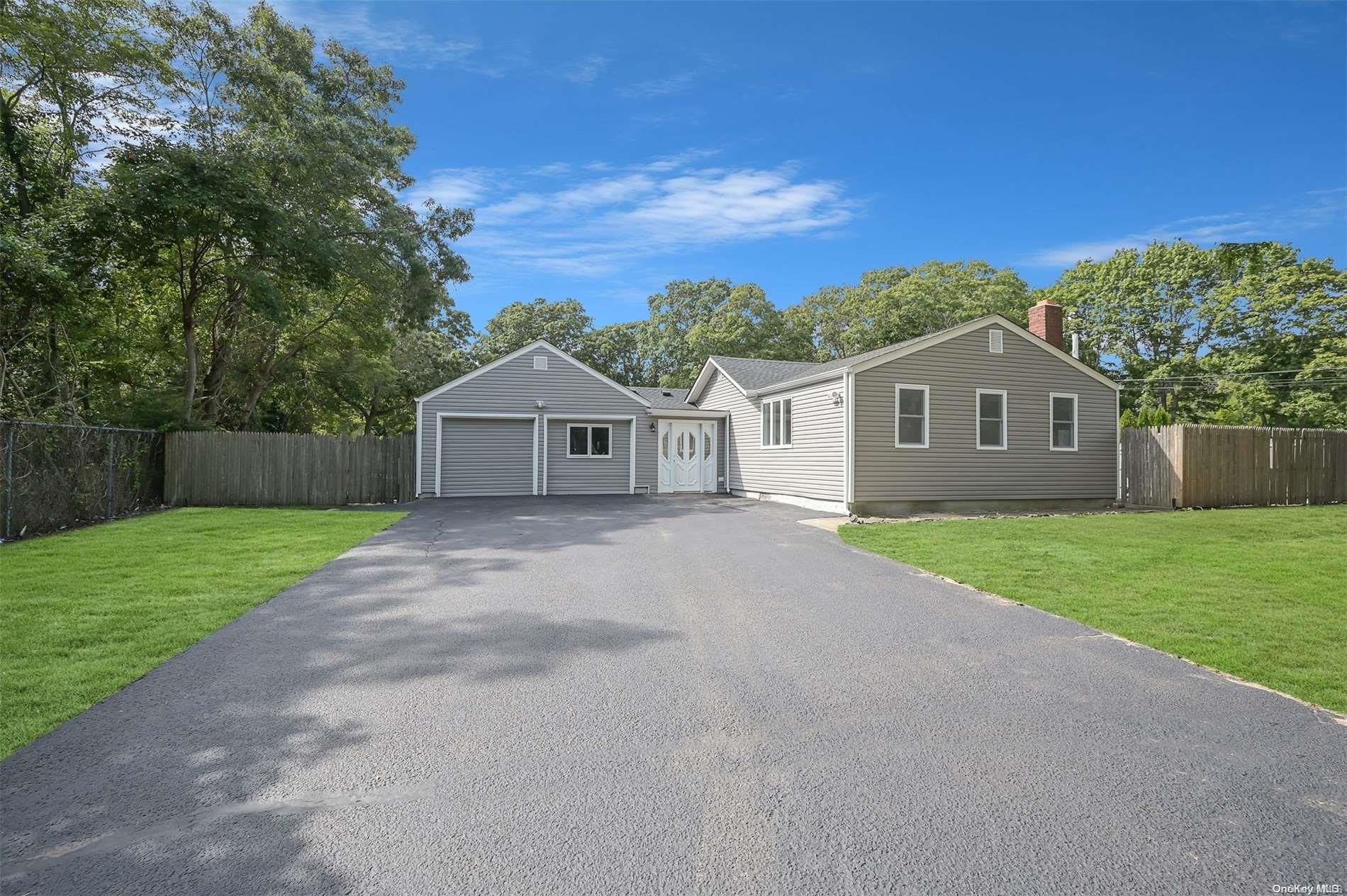 104 Brookfield Avenue, Center Moriches, NY 11934