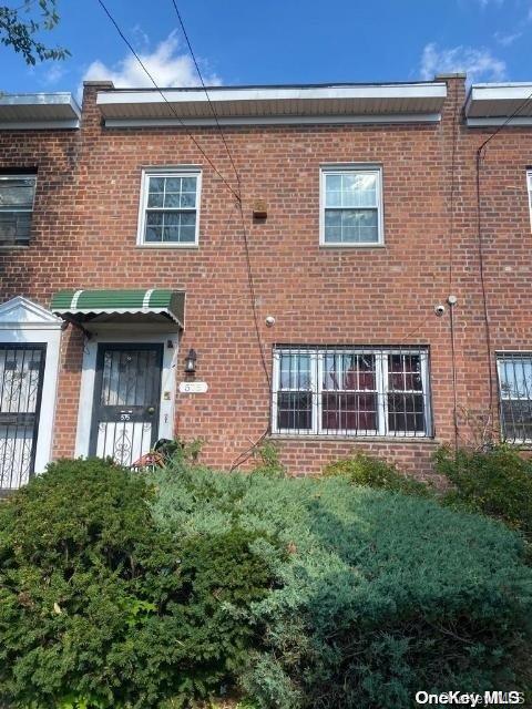 575 Lincoln Avenue, Brooklyn, NY 11208