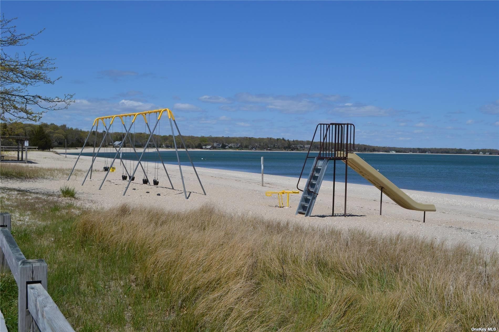 25 Moose Trail, Cutchogue, NY 11935