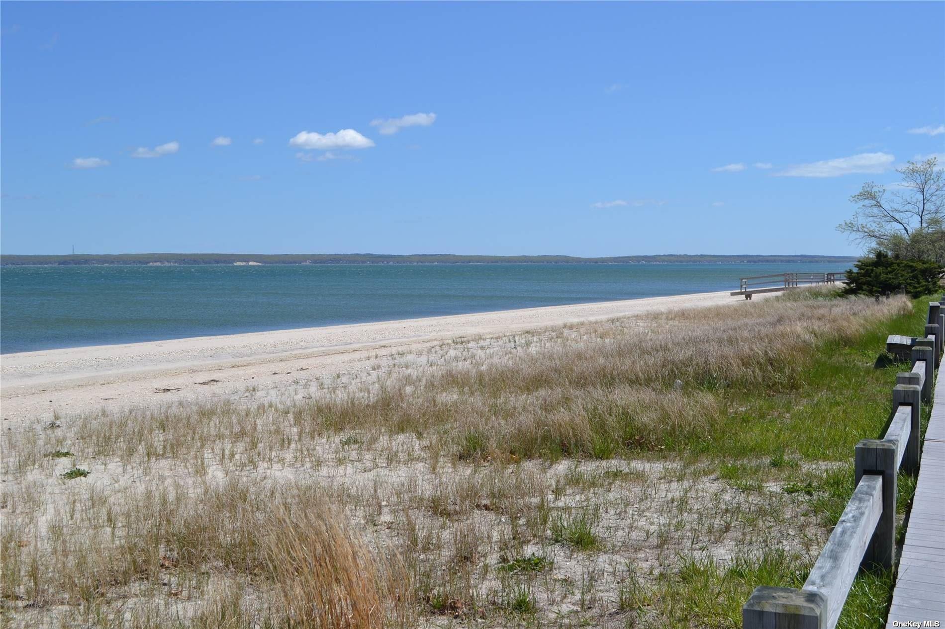 25 Moose Trail, Cutchogue, NY 11935