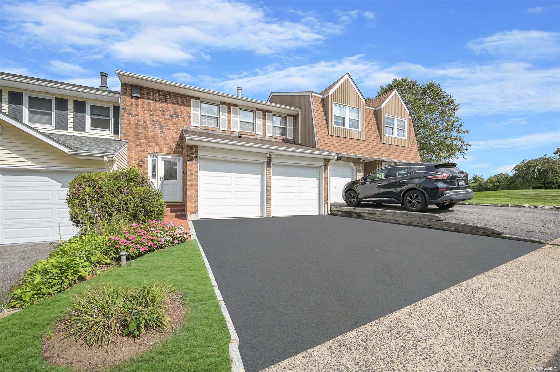 58 Estate Court # 58, Woodbury, NY 11797