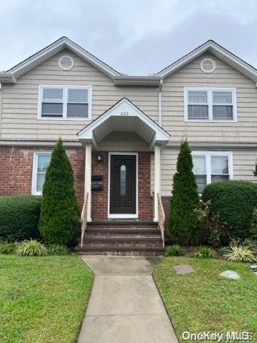 222 Colonial Avenue, Williston Park, NY 11596