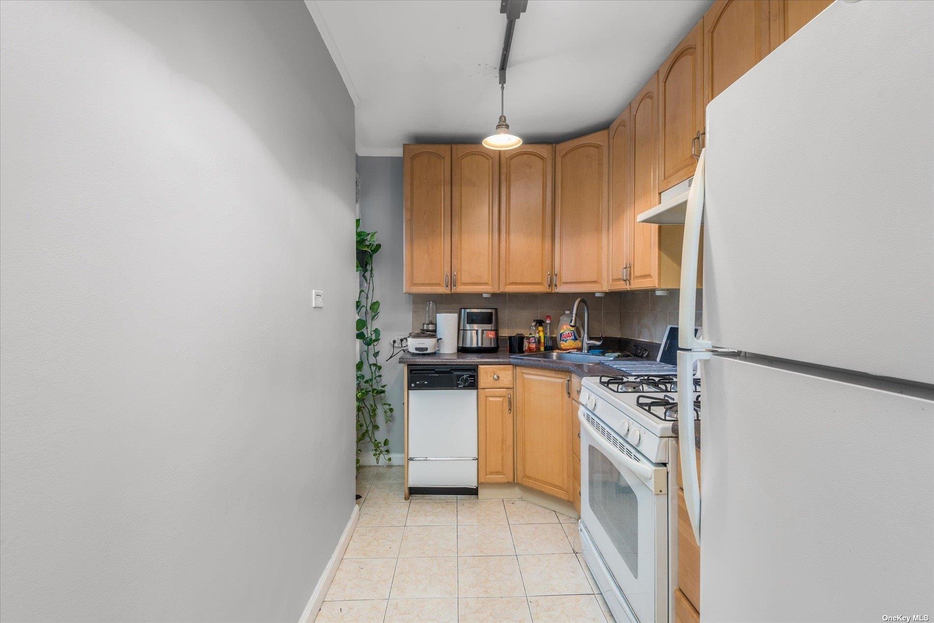 34-20 78th Street # 2J, Jackson Heights, NY 11372