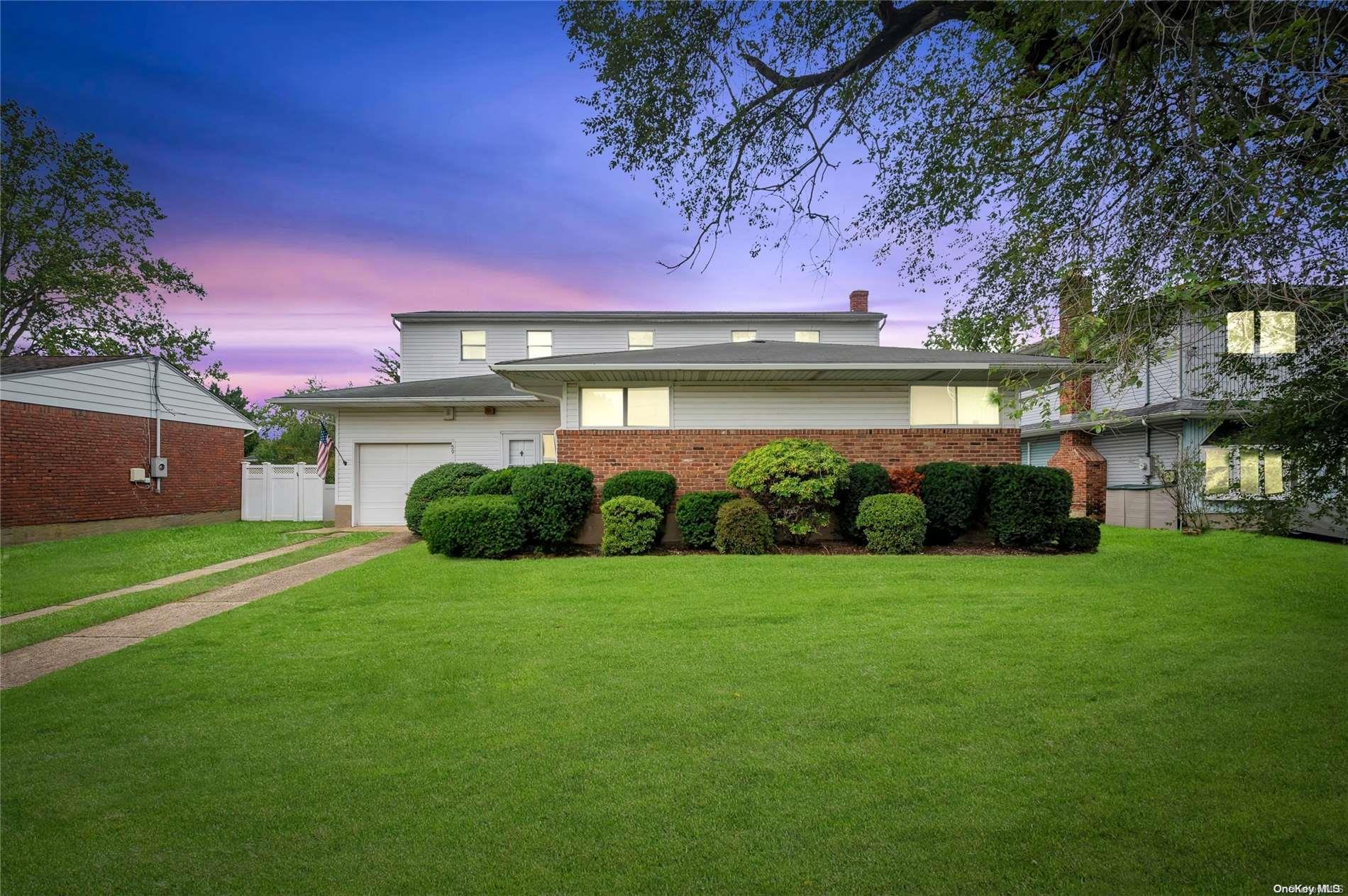 59 Radcliffe Avenue, Farmingdale, NY 11735