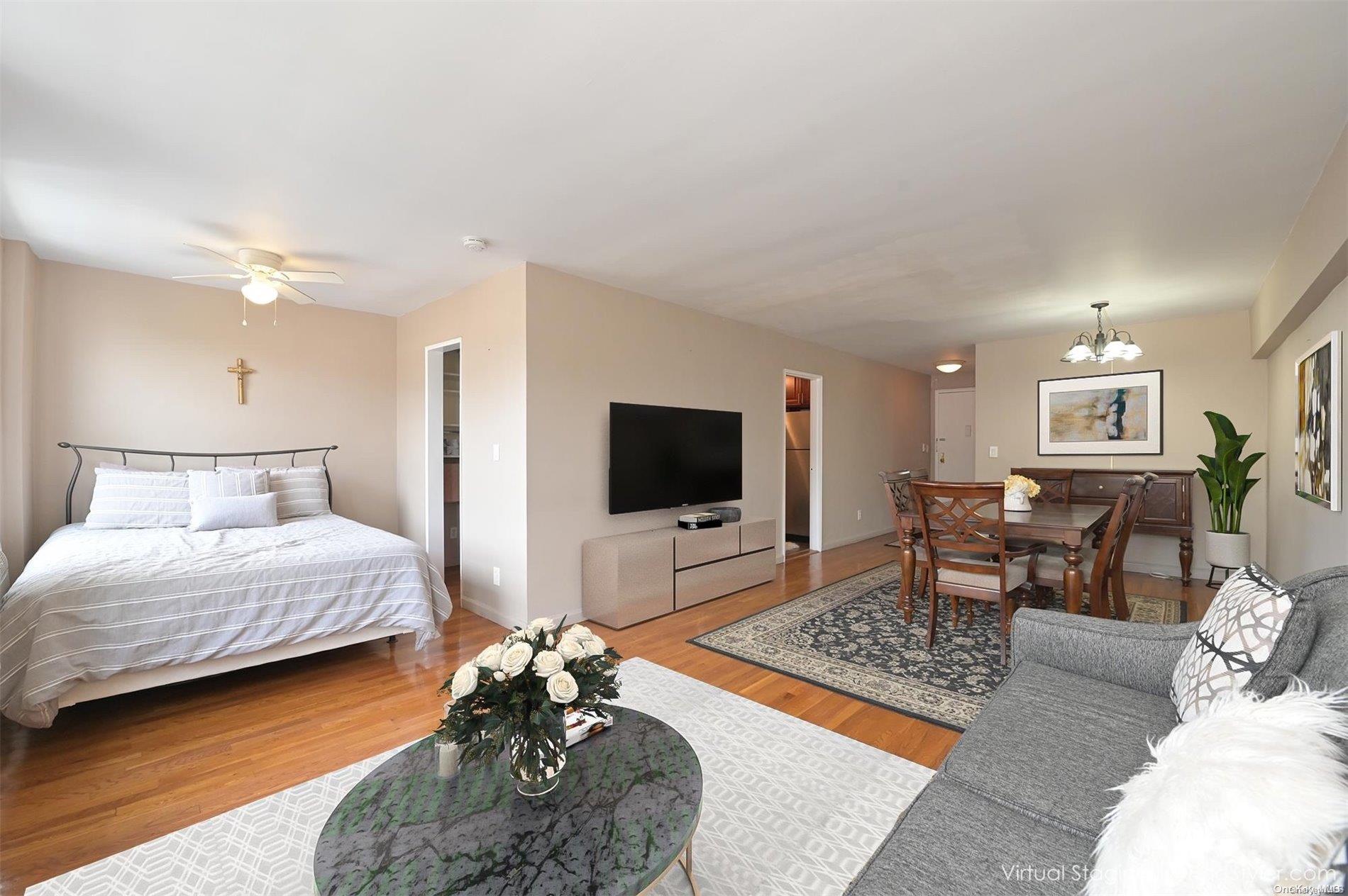 2 Birchwood Court # 5P, Mineola, NY 11501