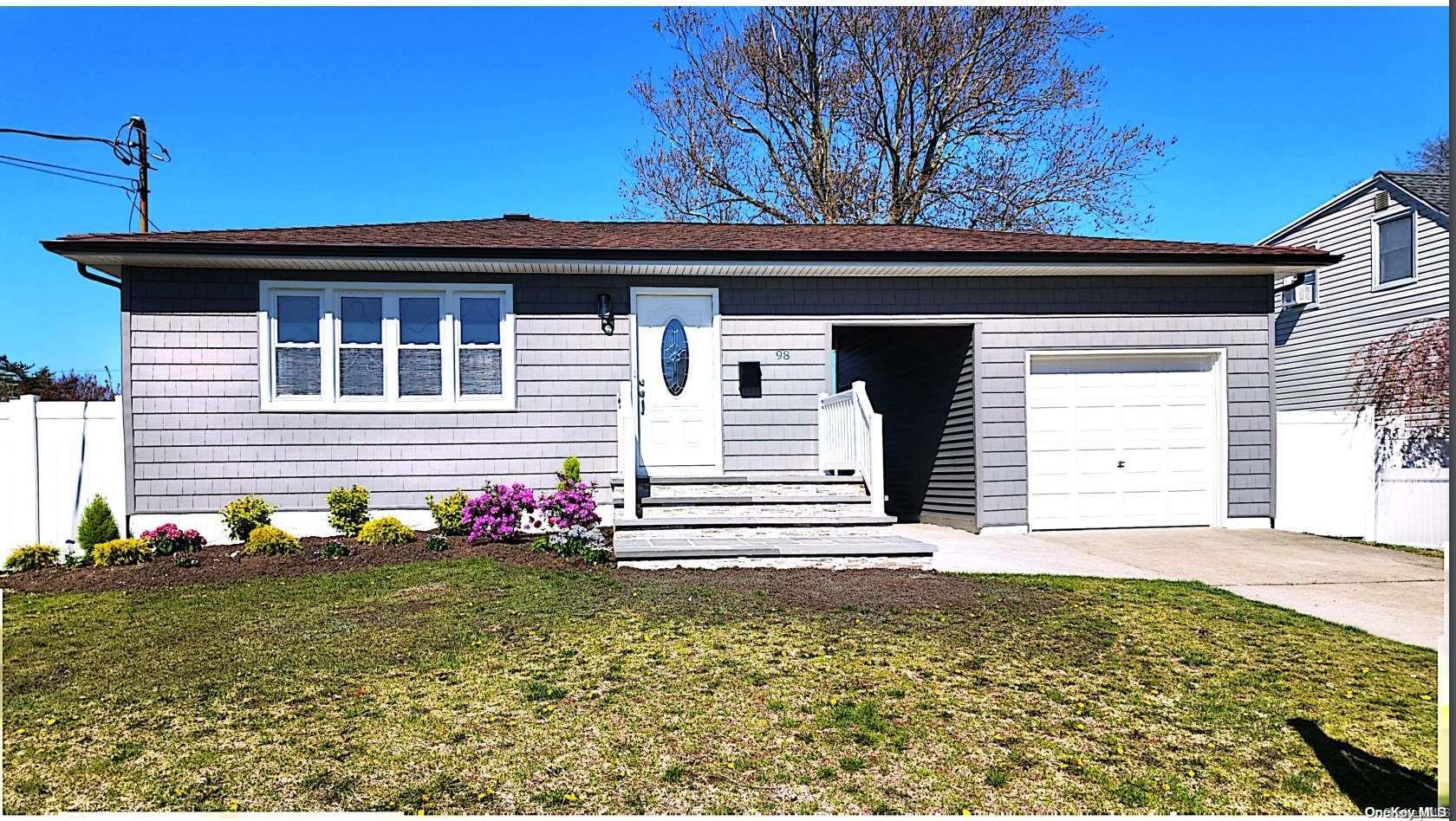 98 Massapequa Avenue, Massapequa, NY 11758