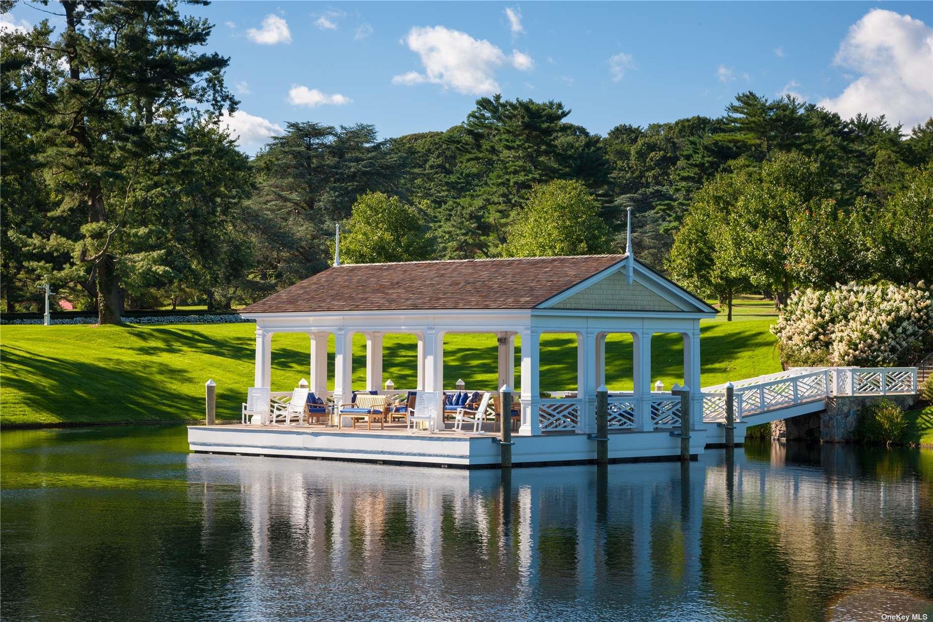 8 Spring Hill Lane, Old Westbury, NY 11568