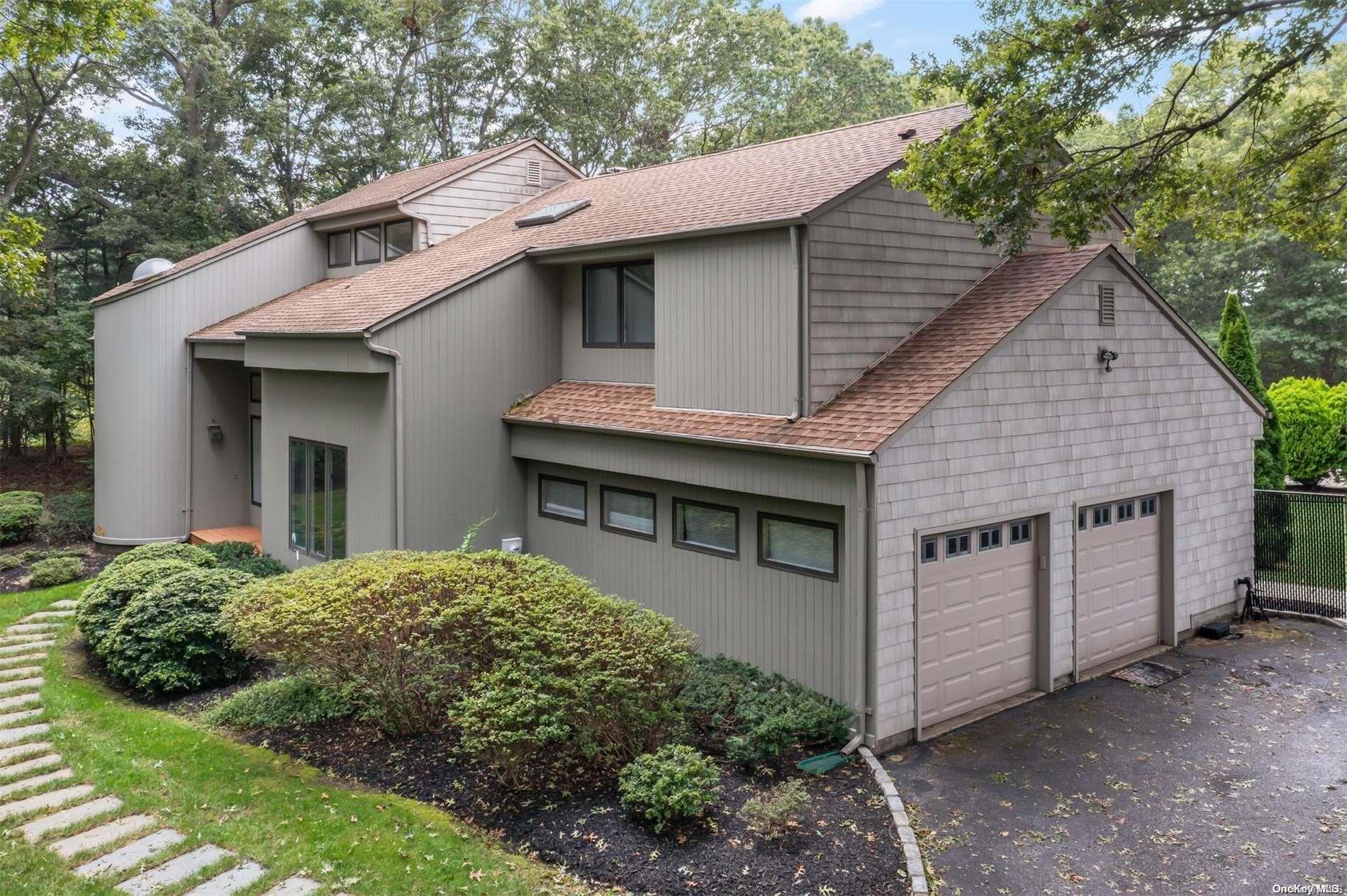 84 Van Buren Street, Port Jefferson Station, NY 11776