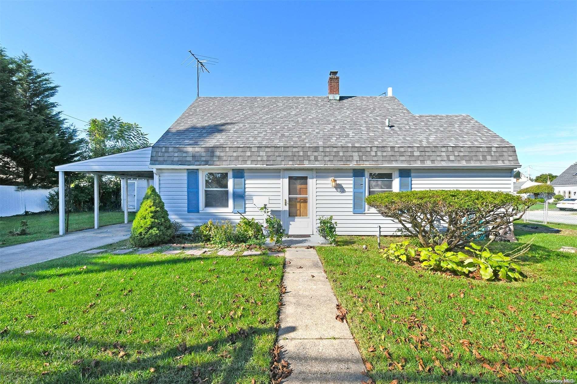 518 Gardiners Avenue, Levittown, NY 11756