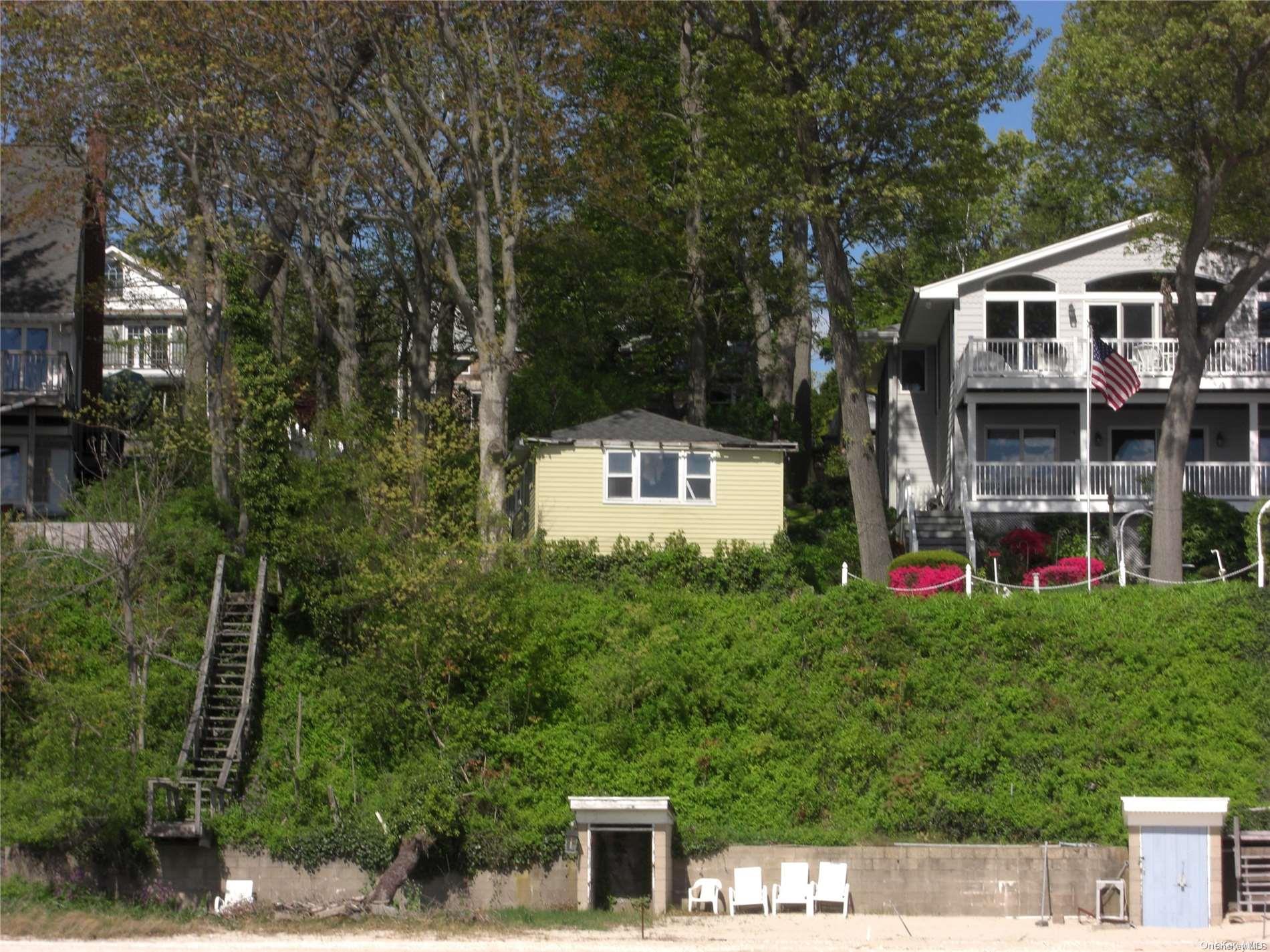 126 Eatons Neck Road, Northport, NY 11768