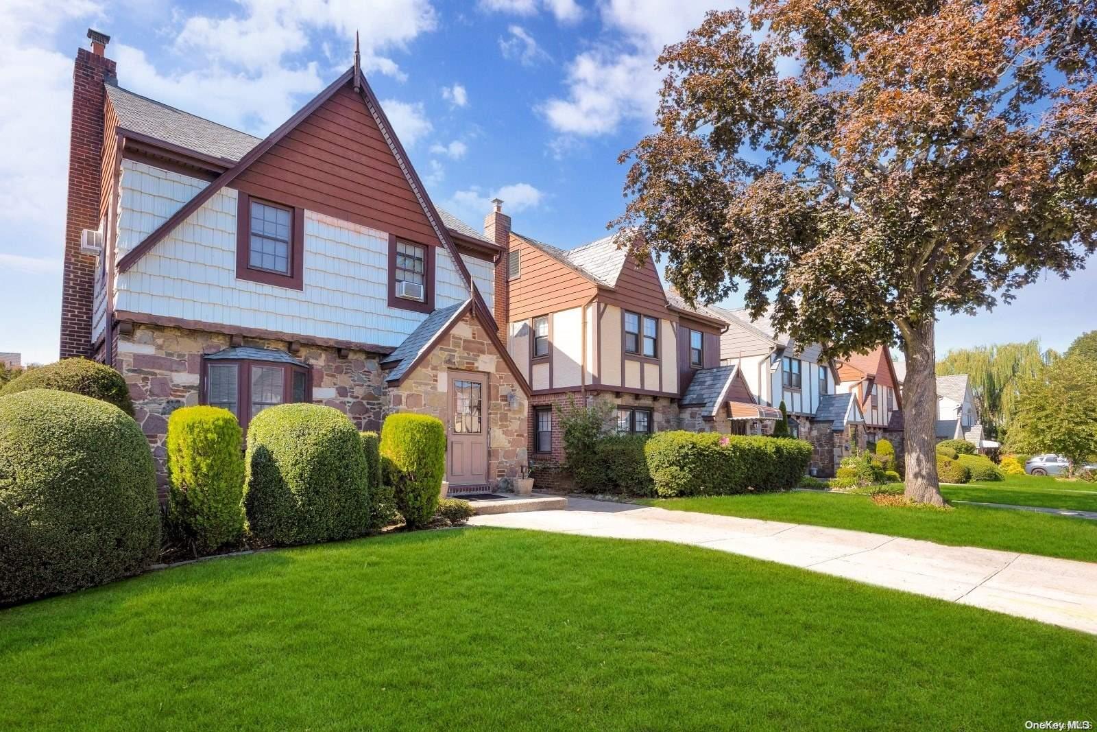 87-20 253rd Street, Bellerose, NY 11426