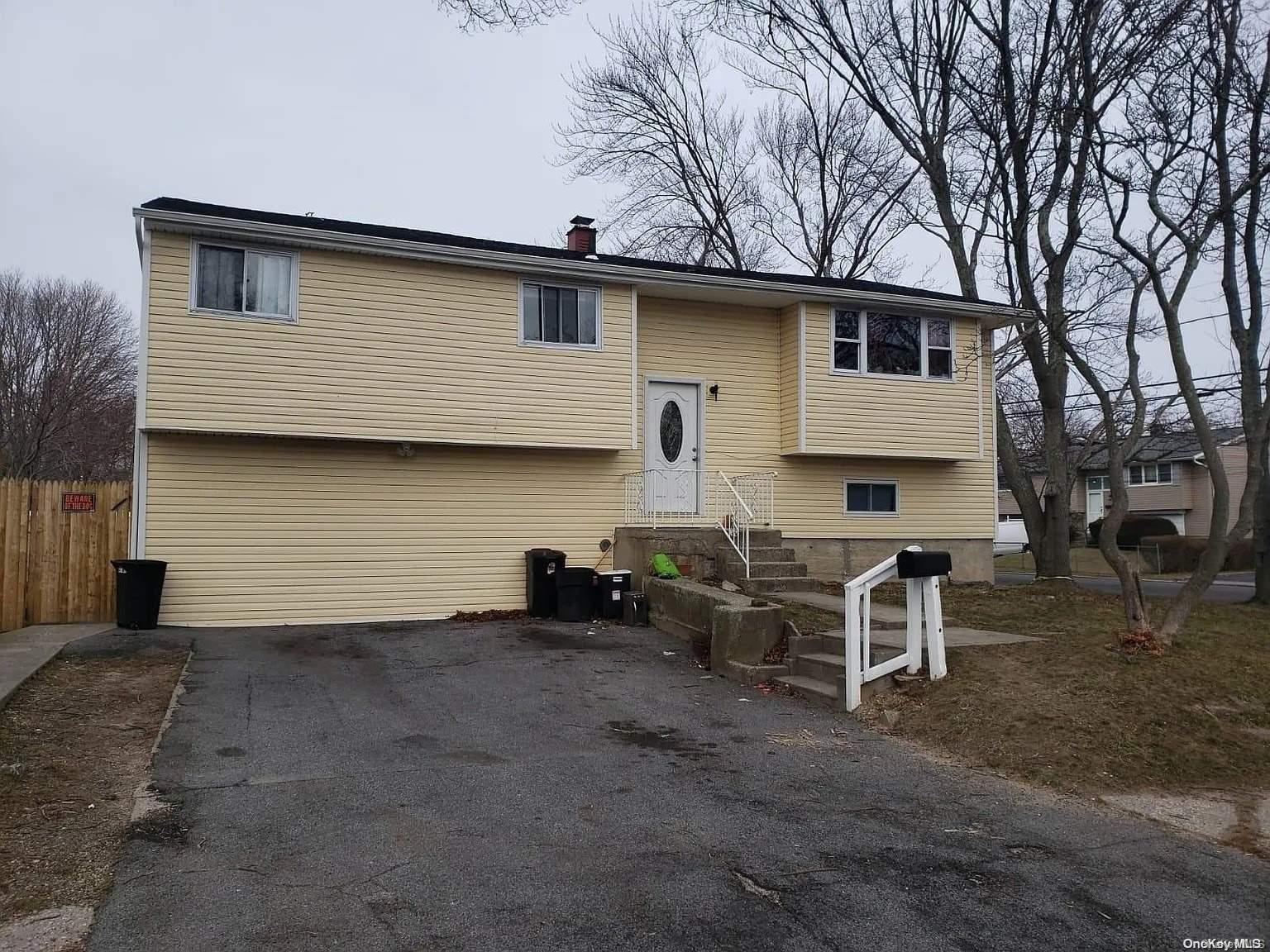 124 10th Avenue, Brentwood, NY 11717