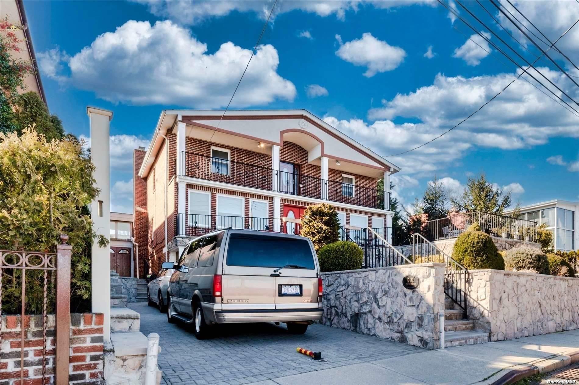 10-32 Utopia Parkway, Beechhurst, NY 11357