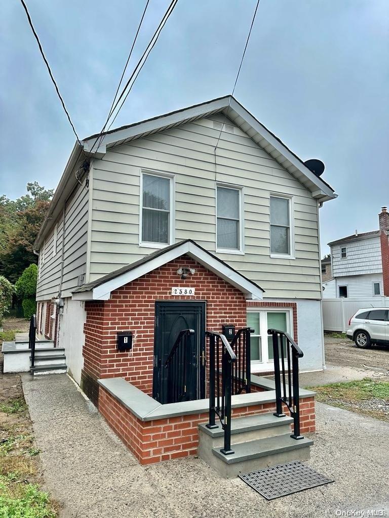 2580 Hollers Avenue, Bronx, NY 10475