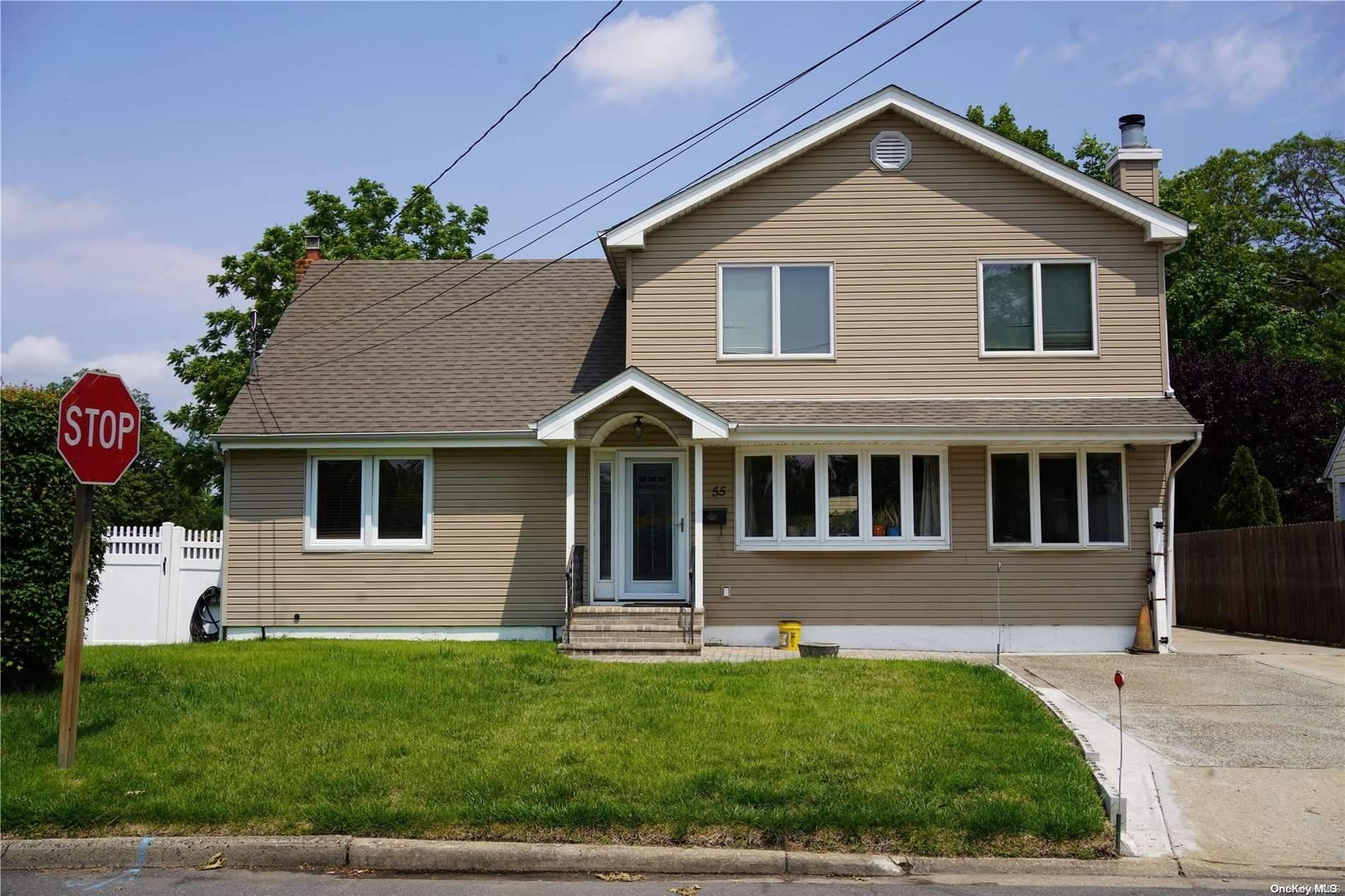 55 Kennedy Avenue, North Babylon, NY 11703