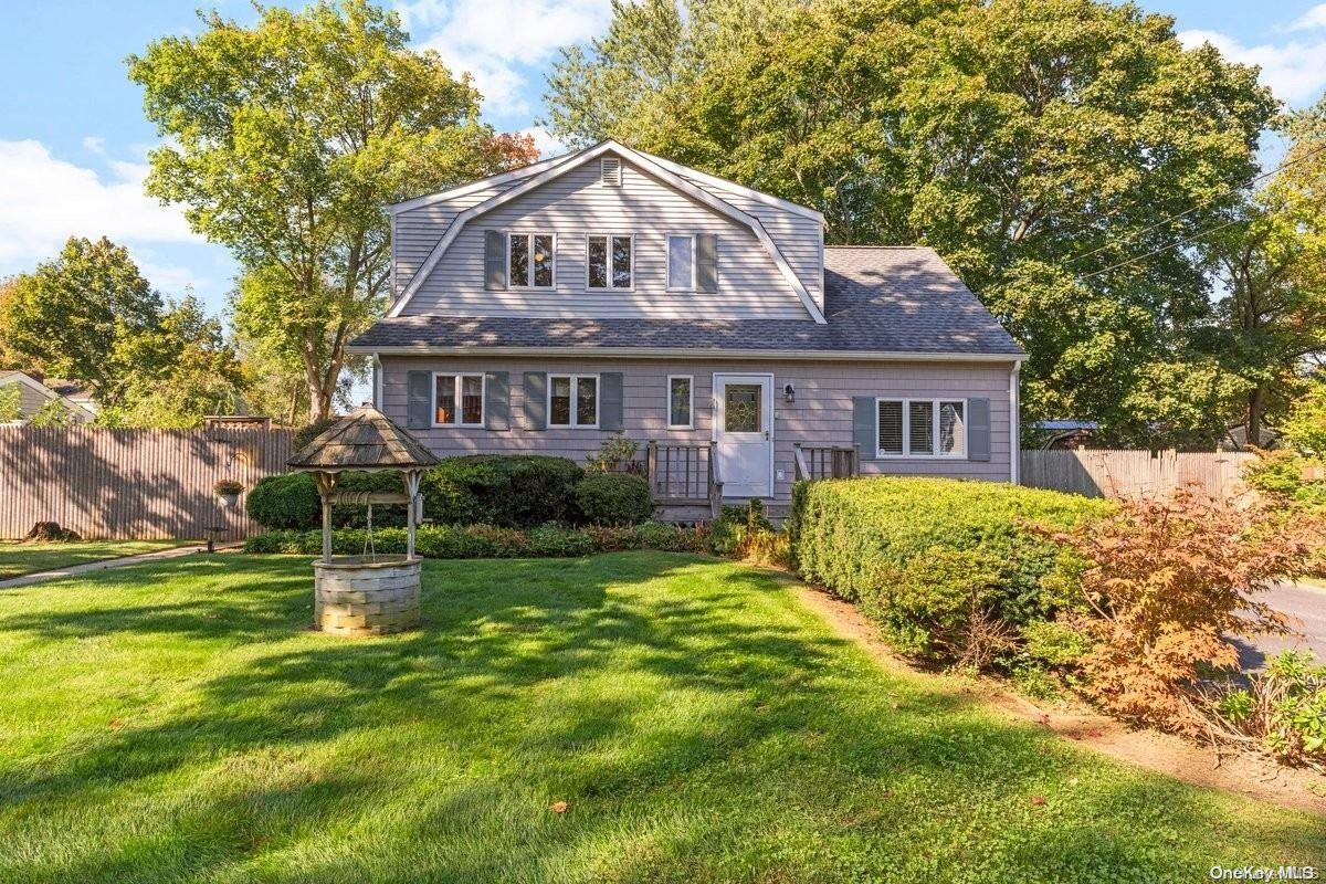 20 Bellwood Avenue, South Setauket, NY 11720