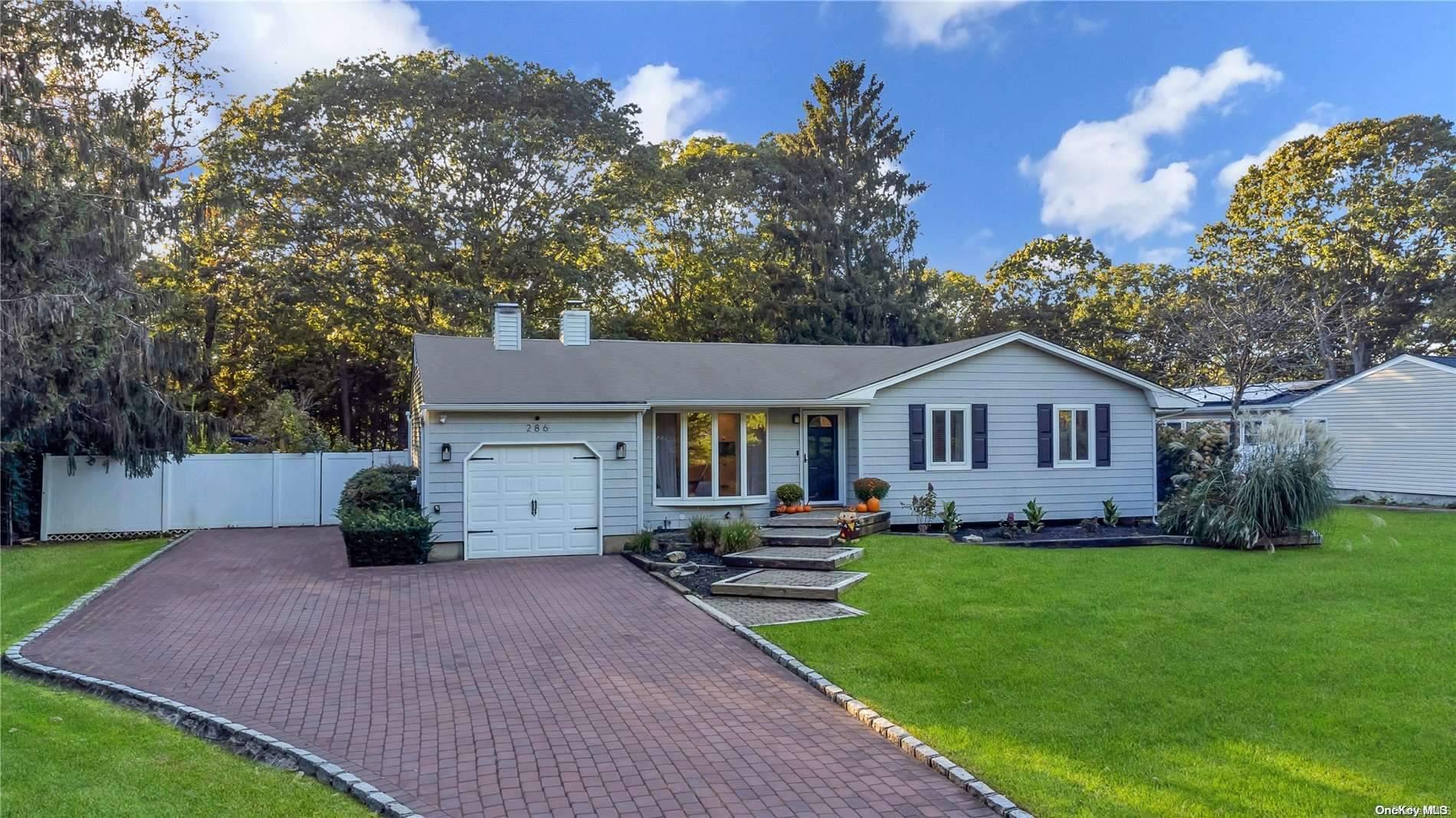 286 Bridgeport Avenue, Medford, NY 11763